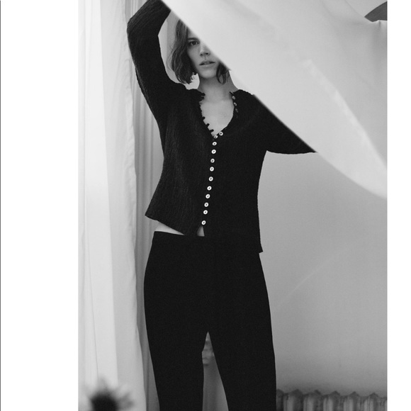 ZARA size M  textured wave blouse - Picture 5 of 9